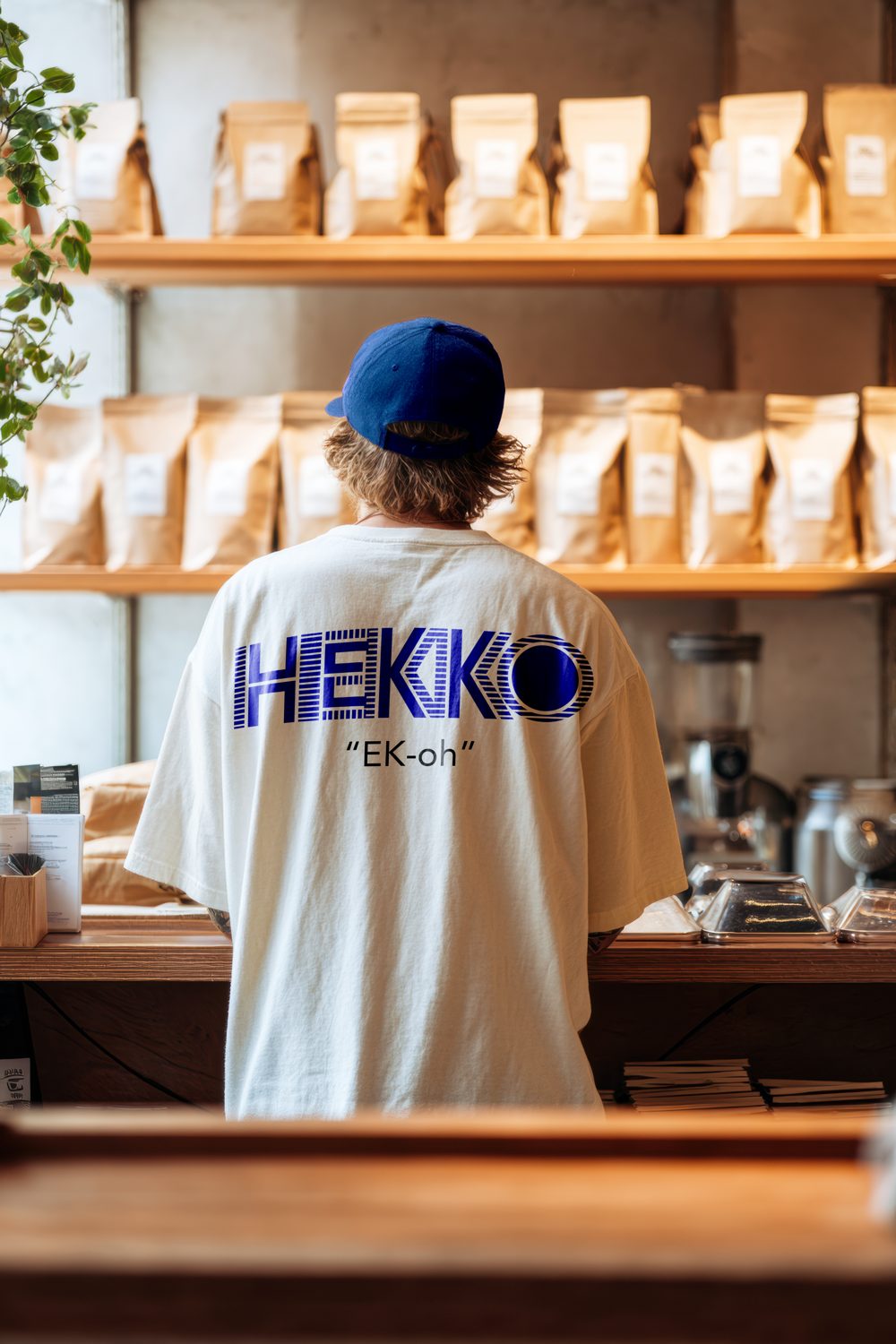 HEKKO tee, back view